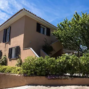 Homey Experience - Country Garden & Seaview Golfo Aranci